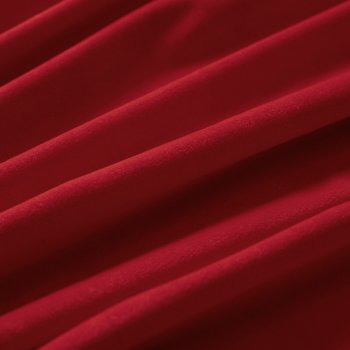 Sametová látka Velvet Premium SVP-038 Sytě červená - šířka 145 cm a 280 cm - detail 4 - Biante.cz