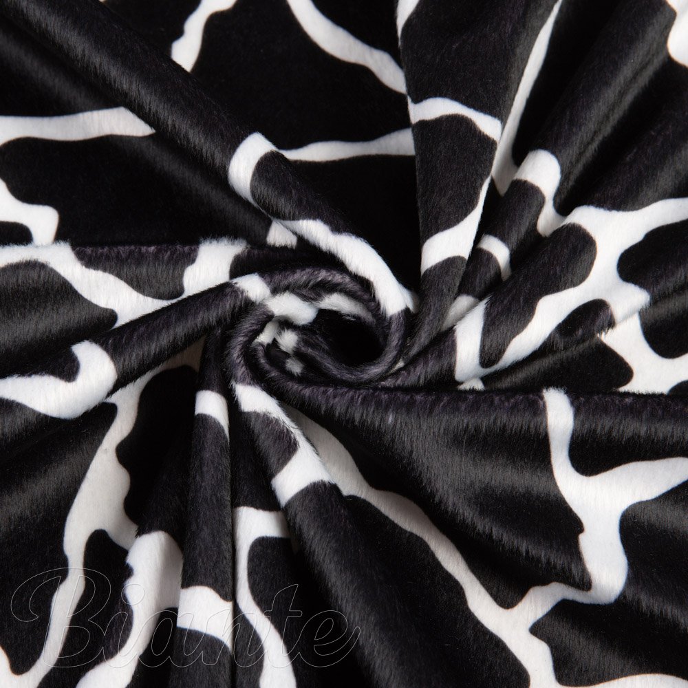 Sametová látka Tamara TMR-015 Černobílý žirafí vzor - šířka 150 cm - detail 1 - Biante.cz