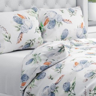 Bavlněné ložní povlečení Sandra SA-707 Modré květy Protea na bílém - Biante.cz Bavlněné ložní povlečení Sandra SA-707 Modré květy Protea na bílém - Biante.cz