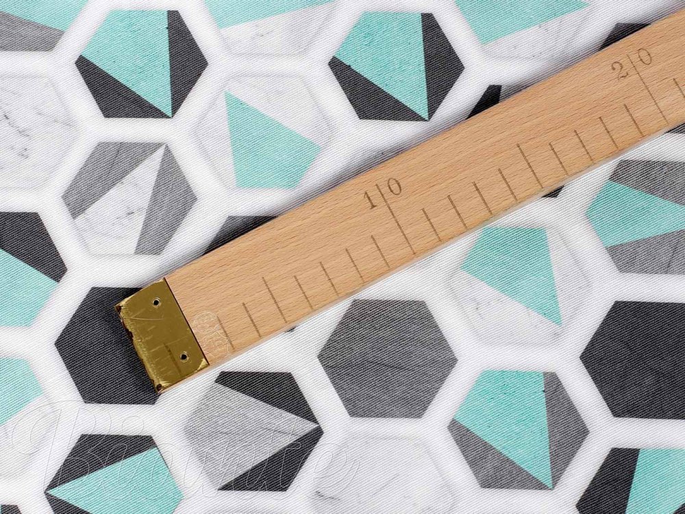 Dekoračná látka Leona LN-032 Tyrkysovo-sivé hexagóny - šírka 140 cm - detail 3 - Biante.sk Dekoračná látka Leona LN-032 Tyrkysovo-sivé hexagóny - šírka 140 cm - detail 3 - Biante.sk