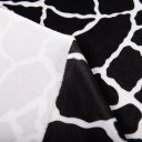Sametová látka Tamara TMR-015 Černobílý žirafí vzor - šířka 150 cm - detail 5 - Biante.cz