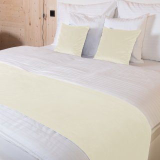 Sametový přehoz/běhoun na postel Velvet Premium SVP-003 Smetanový - Biante.cz