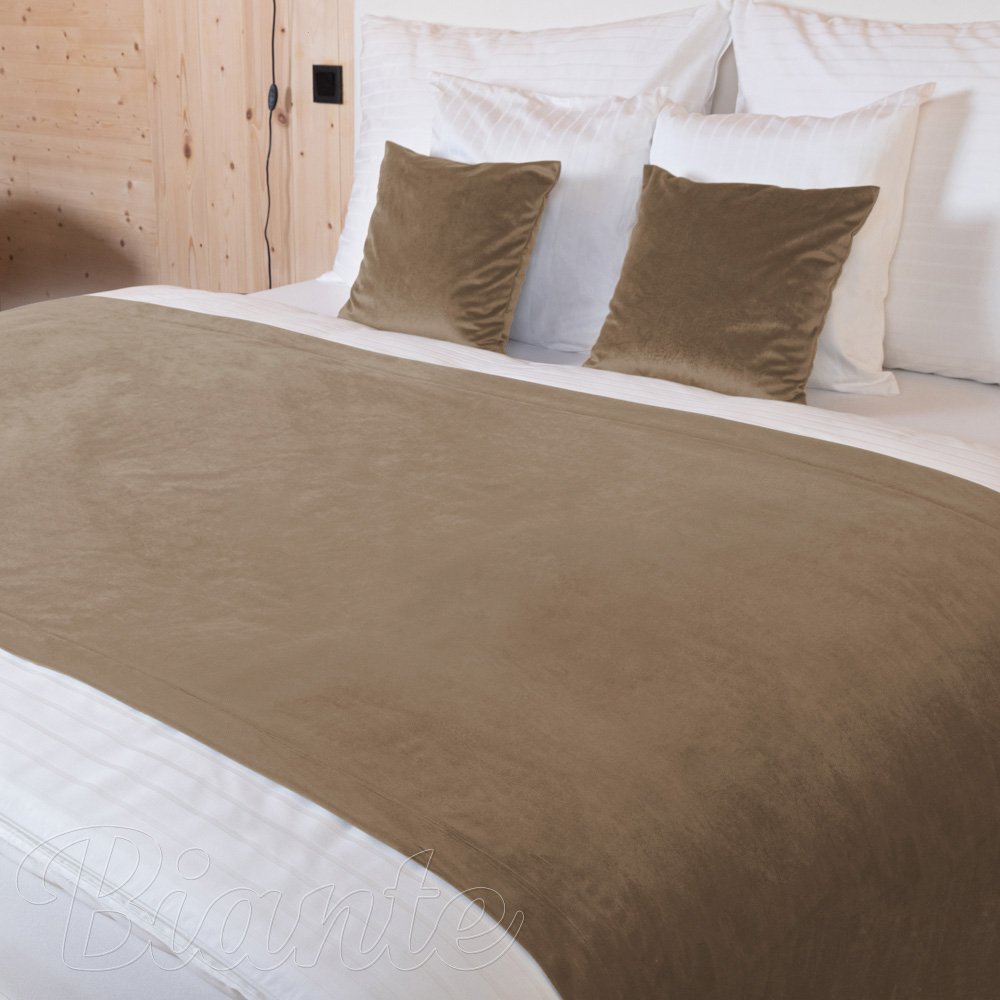 Sametový přehoz/běhoun na postel Velvet Premium SVP-034 Kávově hnědý - detail 2 - Biante.cz