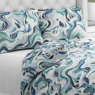 Bavlnené posteľné obliečky Sandra SA-587 Modro-zelené designové vlnky na mintovom - Biante.sk Bavlnené posteľné obliečky Sandra SA-587 Modro-zelené designové vlnky na mintovom - Biante.sk