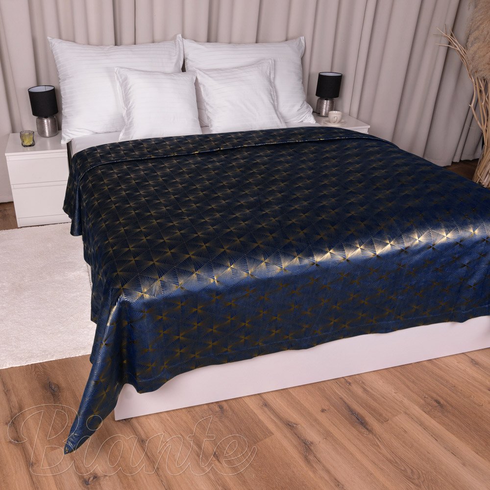 Sametový přehoz na postel Isabela IBL-011 Rose Gold trojúhelníky na královsky modrém - detail 1 - Biante.cz