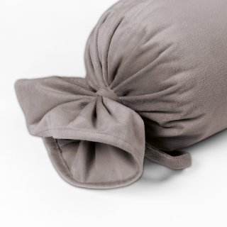 Sametový polštář válec bonbon Velvet Premium SVP-015 Latte - detail 1 - Biante.cz