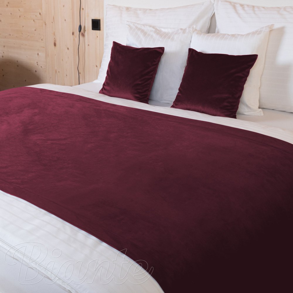 Sametový přehoz/běhoun na postel Velvet Premium SVP-010 Tmavě vínový - detail 2 - Biante.cz
