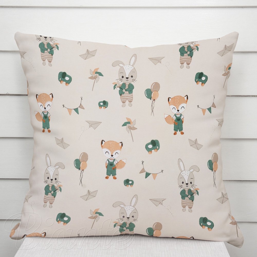 Dětský bavlněný povlak na polštář Sandra SA-701 Zajíčci a lišky s balónky - zelené na světle béžovém - Biante.cz