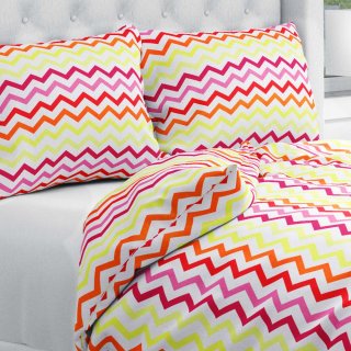 Bavlněné ložní povlečení Sandra SA-379 Žluto-růžovo-červené cik-cak proužky - Biante.cz Bavlněné ložní povlečení Sandra SA-379 Žluto-růžovo-červené cik-cak proužky - Biante.cz