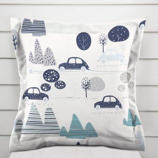 Dětský bavlněný povlak na polštář s lemem Sandra SA-685 Modrá auta mezi stromy na bílém - Biante.cz
