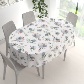 Bavlněný oválný ubrus Sandra SA-707 Modré květy Protea na bílém - detail 1 - Biante.cz Bavlněný oválný ubrus Sandra SA-707 Modré květy Protea na bílém - detail 1 - Biante.cz