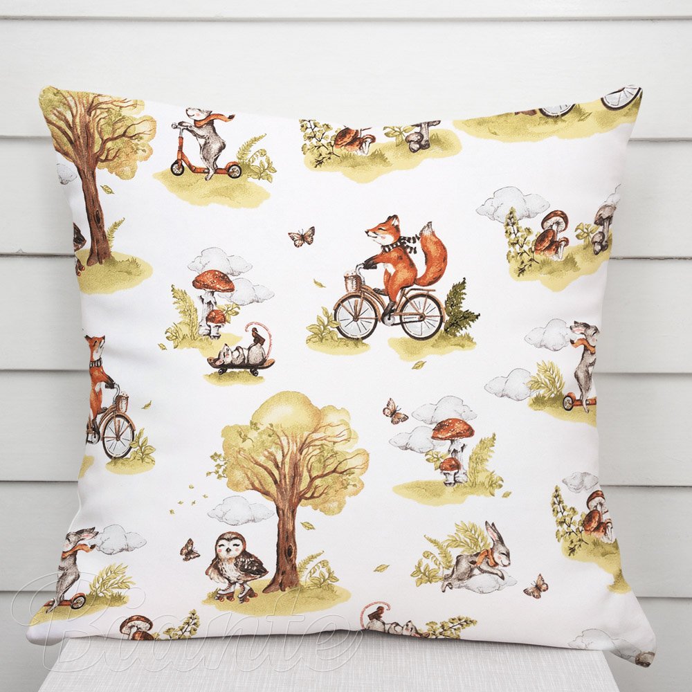 Dětský bavlněný povlak na polštář Sandra SA-697 Lišky na kolách - zelené na bílém - Biante.cz