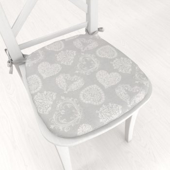 Oblý podsedák PML-071 Srdce s ornamenty na šedém - 39x37x3 cm - Biante.cz