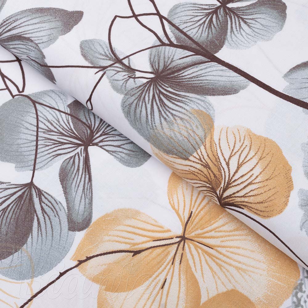 Bavlněná látka/plátno Sandra SA-367 Šedo-oranžové květy na bílém - šířka 145 cm - Biante.cz