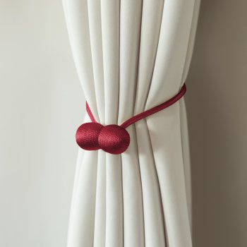 Dekorační magnetická spona na závěsy (pár 2 ks) SZ-006 Vínově červená - detail 1 - Biante.cz