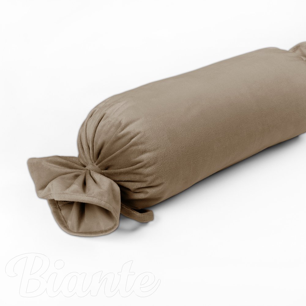 Sametový polštář válec bonbon Velvet Premium SVP-034 Kávově hnědý - Biante.cz