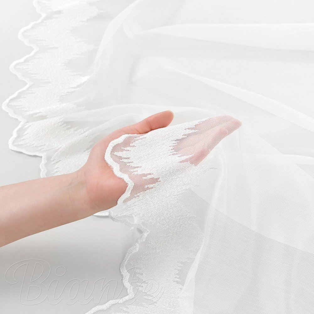 Světle smetanová záclona s perleťově vytkávanou bordurou cikcak do obloučků ZAC-025 výška 295 cm