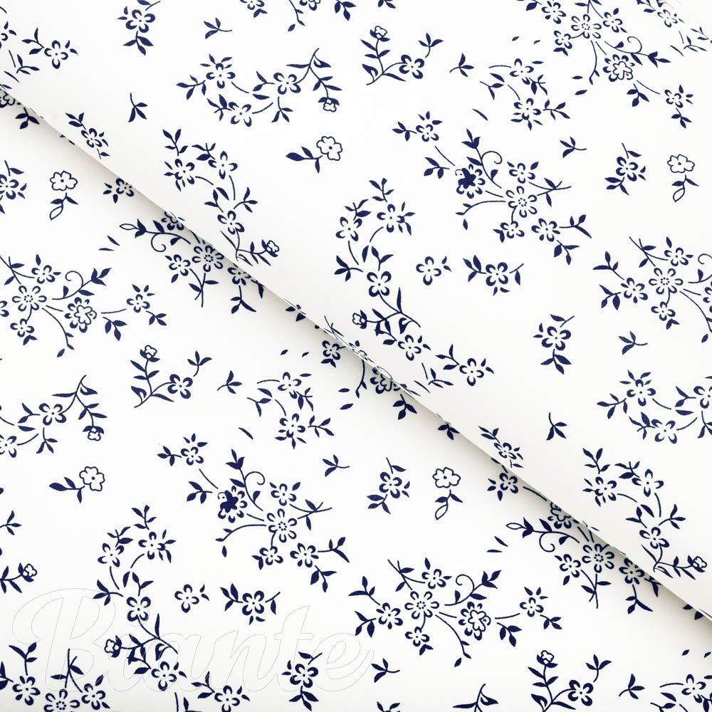 Bavlněná látka/plátno Sandra SA-679 Temně modré kvítí na bílém - šířka 140 cm - Biante.cz