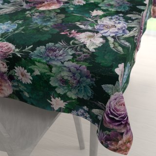 Dekoračný obdĺžnikový obrus Parma PM-114 Fialové kvety na tmavo zelenom - Biante.sk