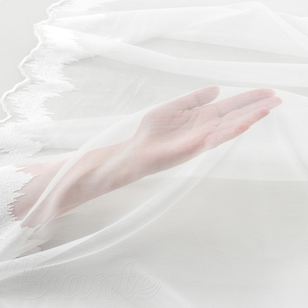 Světle smetanová záclona s perleťově vytkávanou bordurou cikcak do obloučků ZAC-025 výška 295 cm