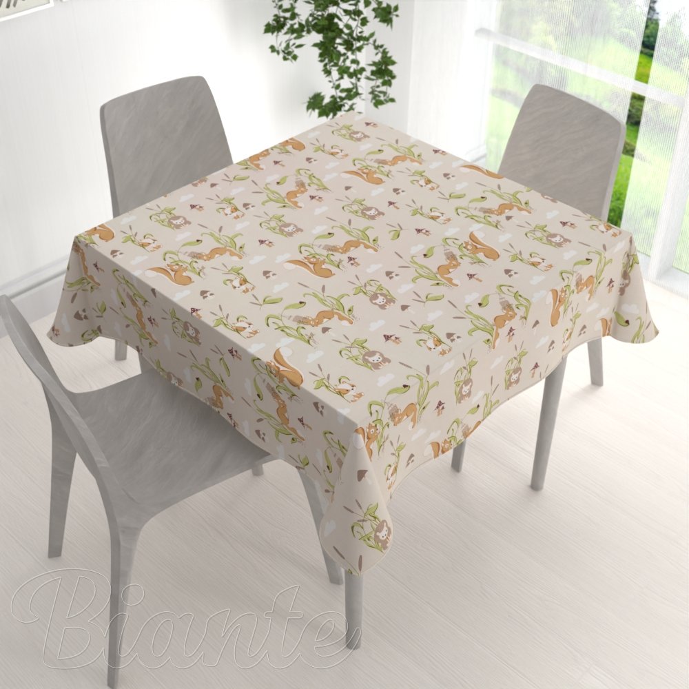 Dětský bavlněný čtvercový ubrus Sandra SA-695 Veverky a ježci na světle béžovém - detail 1 - Biante.cz