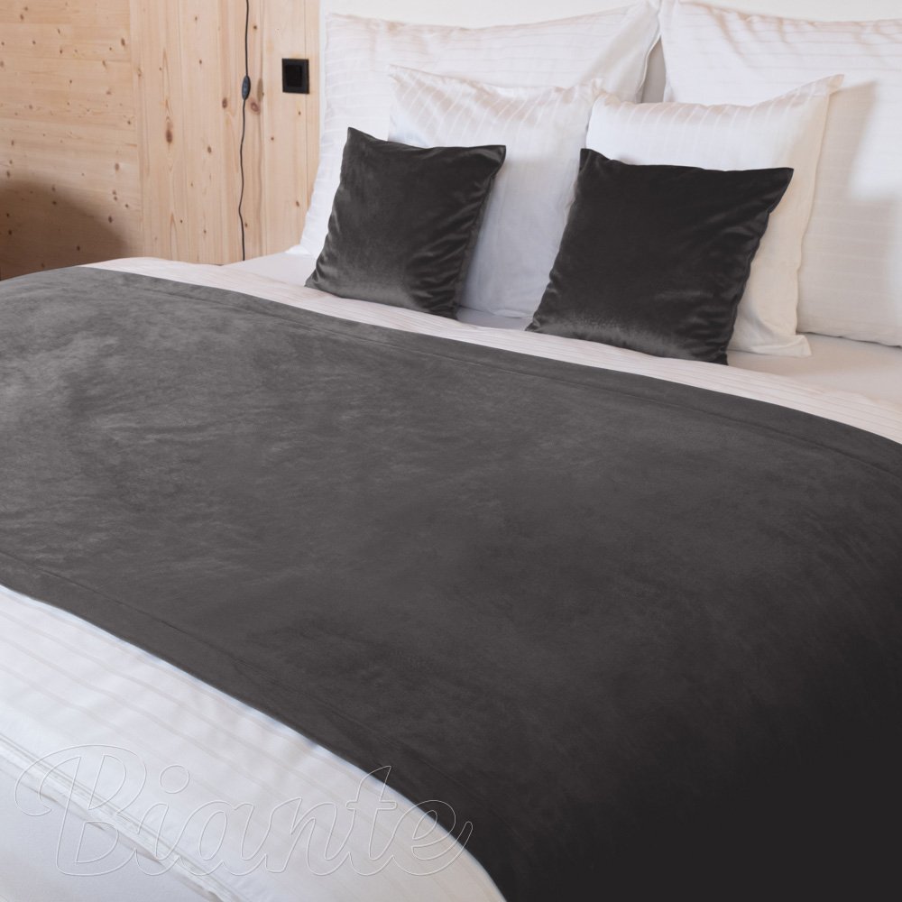 Sametový přehoz na postel Velvet Premium SVP-017 Tmavě šedý - detail 2 - Biante.cz