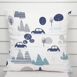 Dětský bavlněný povlak na polštář Sandra SA-685 Modrá auta mezi stromy na bílém - Biante.cz