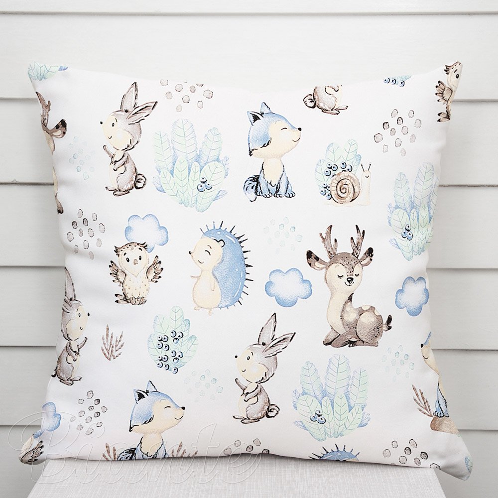 Dětský bavlněný povlak na polštář Sandra SA-478 Lesní zvířátka v borůvčí na bílém - Biante.cz