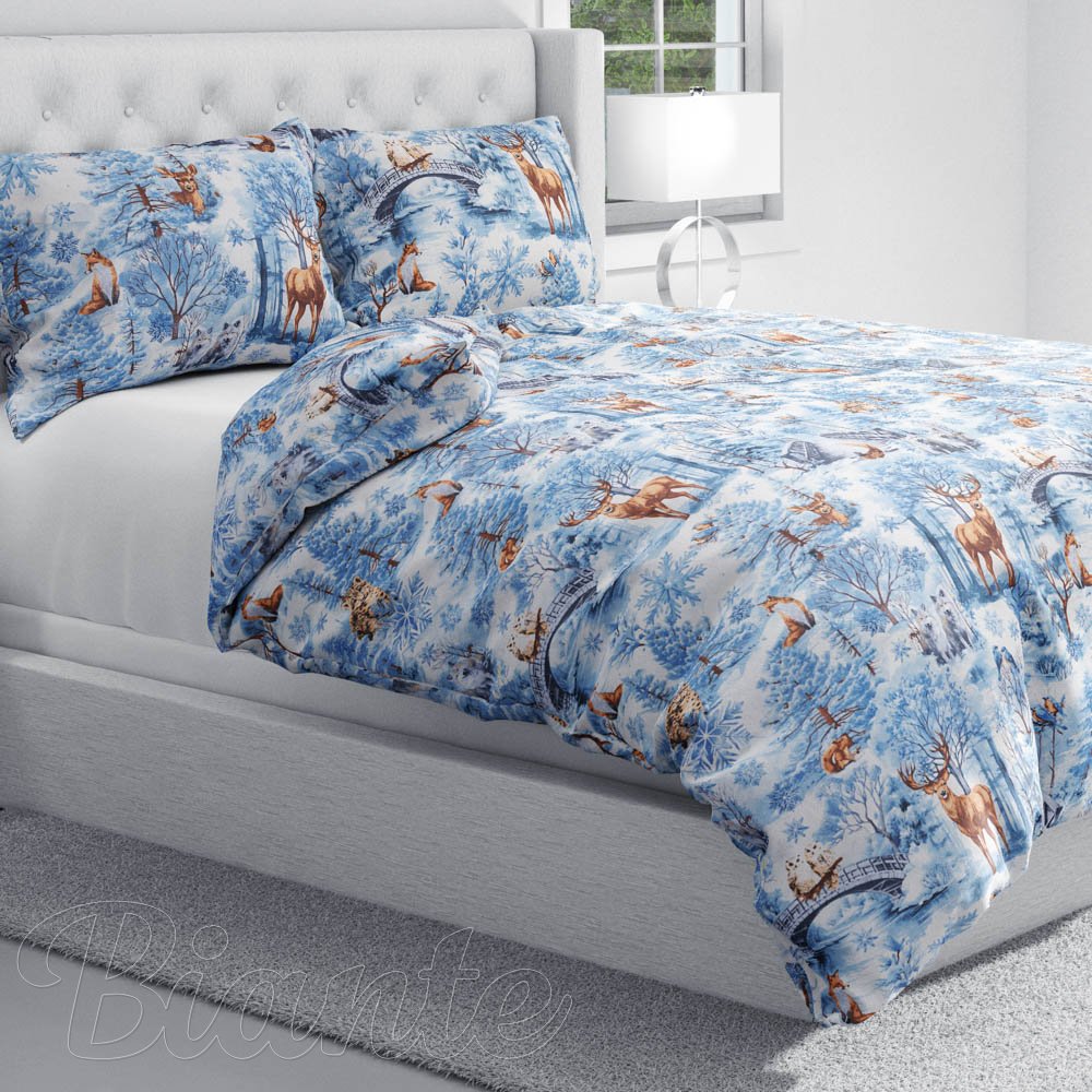 Bavlněné ložní povlečení Sandra SA-674 Lesní zvířata v zimním lese na modrém - detail 1 - Biante.cz