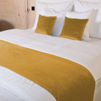 Zamatový prehoz/behúň na posteľ Velvet Prémium SVP-047 Horčicový - Biante.sk Zamatový prehoz/behúň na posteľ Velvet Prémium SVP-047 Horčicový - Biante.sk