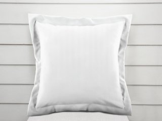 Damaškový povlak na polštář s lemem Atlas Gradl DM-006 Bílý - proužky 2 cm - Biante.cz