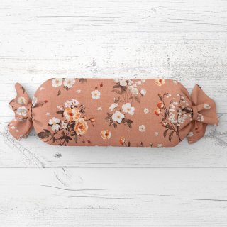 Polštář válec bonbon Sandra SA-738 Růže a konvalinky na hnědorůžovém - Biante.cz