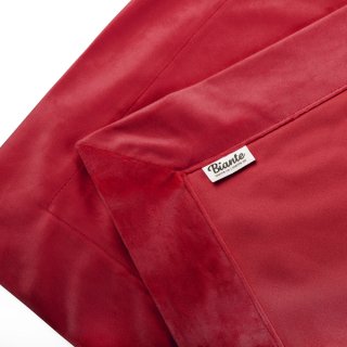 Zamatový prehoz/behúň na posteľ Velvet Prémium SVP-038 Sýto červený - detail 1 - Biante.sk Zamatový prehoz/behúň na posteľ Velvet Prémium SVP-038 Sýto červený - detail 1 - Biante.sk