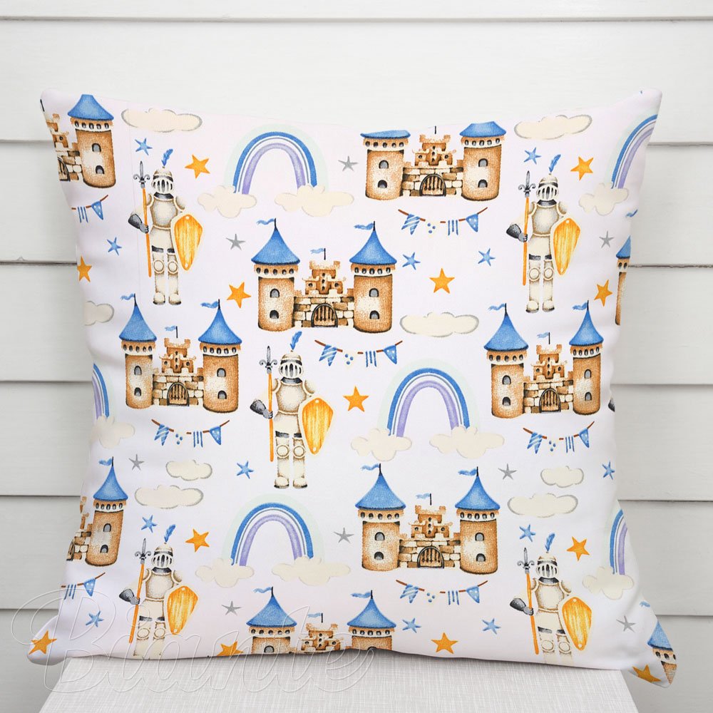 Dětský bavlněný povlak na polštář Sandra SA-666 Modro-hnědé hrady a rytíři na bílém - Biante.cz