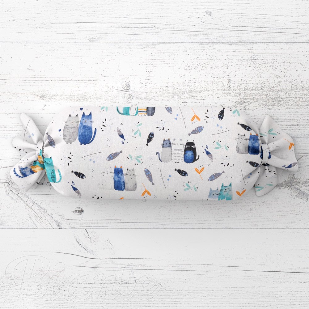 Dětský polštář válec bonbon Sandra SA-653 Kočičí svět modrý na bílém - Biante.cz