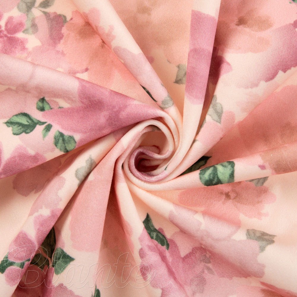 Sametová látka Tamara TMR-039 Růžovo-fialové akvarelové květy na světle lososovém - šířka 140 cm - detail 2 - Biante.cz