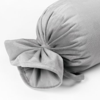Sametový polštář válec bonbon Velvet Premium SVP-027 Světle šedý - detail 1 - Biante.cz