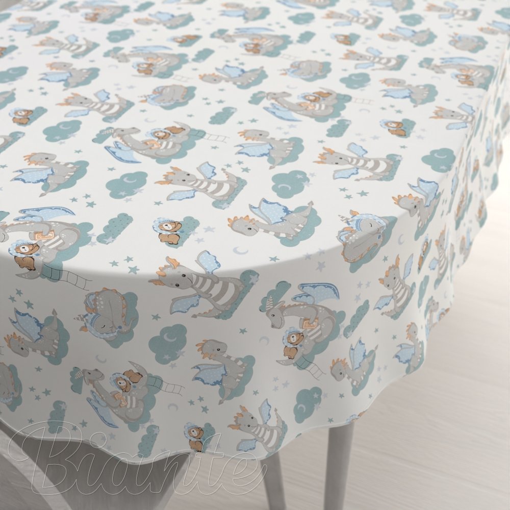 Dětský bavlněný oválný ubrus Sandra SA-689 Dráčci s medvídky na modrozelených obláčcích na bílém - Biante.cz